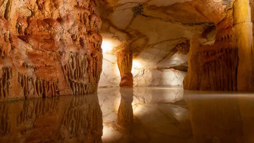 [ Société ] La réplique de la grotte Cosquer à Marseille :...