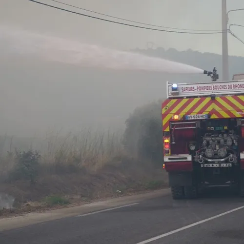 [ Société ] Martigues en proie aux flammes : plus de 240 hectares...