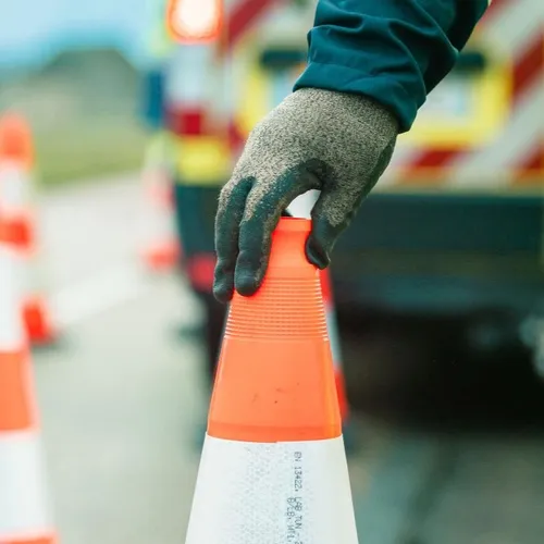 [ Sécurité ]  Agents des routes : l'État lance l'alerte avant les...