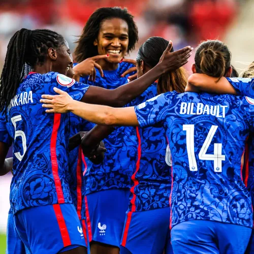 [ SPORT ] Football féminin/Euro: Une victoire sans Merci de la part...