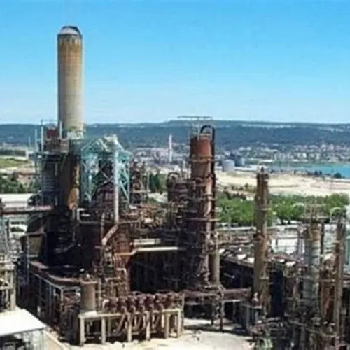 [ Société ] Incendie à Berre-l'Étang : Une fumée noire visible à...