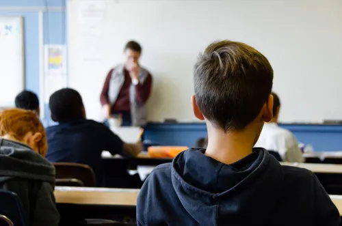 [ Societe ] Minute de silence dans les Écoles du Gard et des...