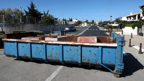[ POLITIQUE/JUSTICE ] Marché des Gitans aux...