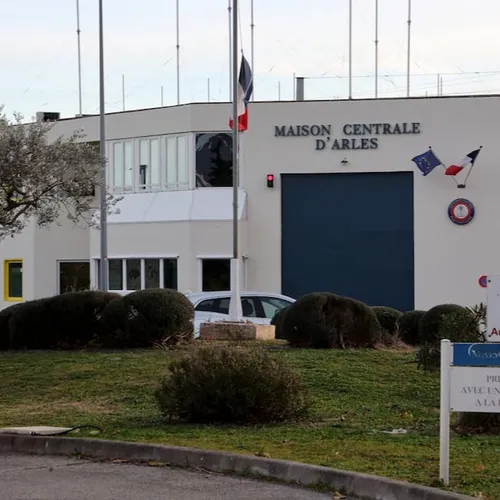 [ Justice ] Arles : Un détenu condamné à 5 ans de prison pour la...