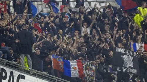 [ JUSTICE - FOOTBALL ] Bâche SS au stade Vélodrome : deux "ultras"...