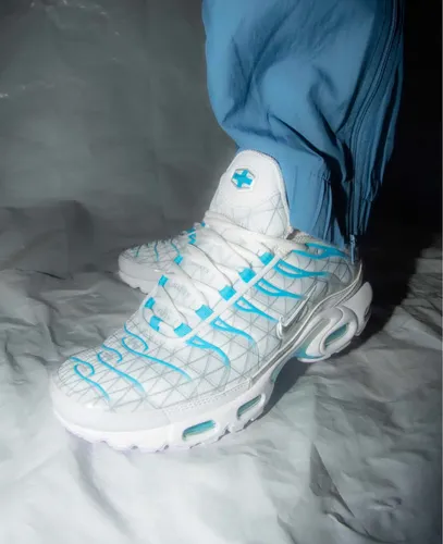 [ SOCIETE - REGION ] L'OM et Nike lancent une paire de basket aux...