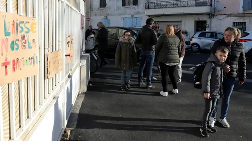 [ ARLES ] Parents et élus s'opposent à une fermeture de classe à...