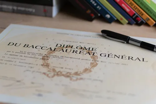 [ EDUCATION - FRANCE ] Clap de fin pour la réforme du BAC annoncé...