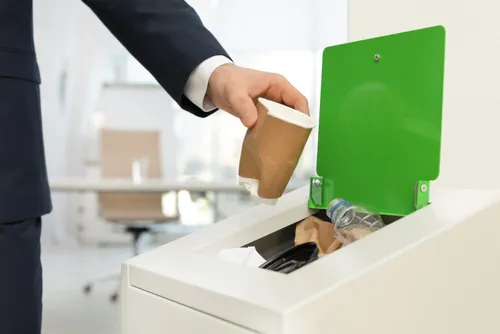 [ ECOLOGIE ]: 70 à 85 kg, c’est le poids en papier jeté chaque...