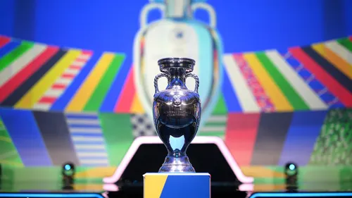 [ SPORT - FOOTBALL ] Les bleus jouent leur qualification pour...