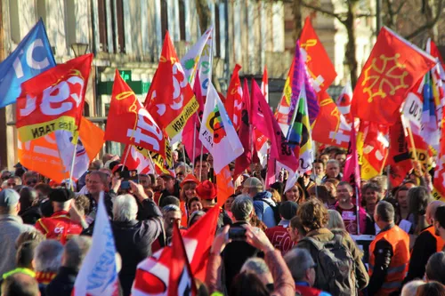 [ GREVE ] Manifestation contre la réforme des retraites: la...
