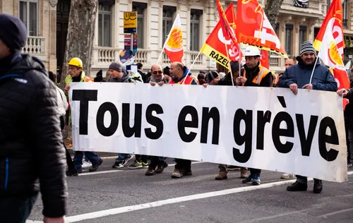 [ GRÊVES ]: 12 journée de mobilisation contre la réforme des retraites