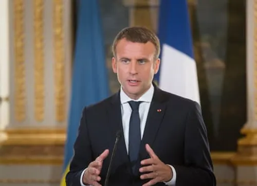 [ SOCIÉTÉ ]: Emmanuel Macron tiendra son premier meeting à Marseille
