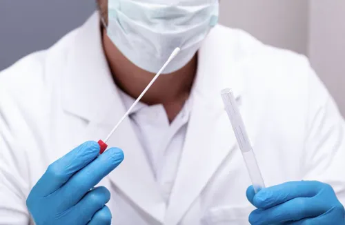 [ SOCIÉTÉ / SANTÉ ]: Les tests covid ne serviront plus pour entrer...