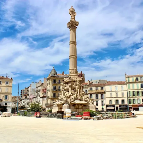 La place Castellane à Marseille : une piétonnisation prévue pour la...