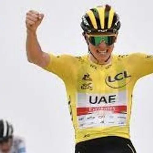 [ SPORT ] Cyclisme/Tour de France: Pogacar s'impose avec le maillot...