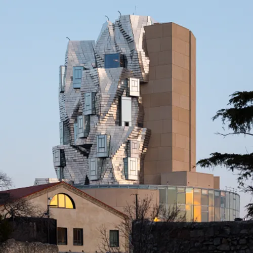 [ ECONOMIE/CULTURE ] La Tour LUMA ouvre ses portes samedi !