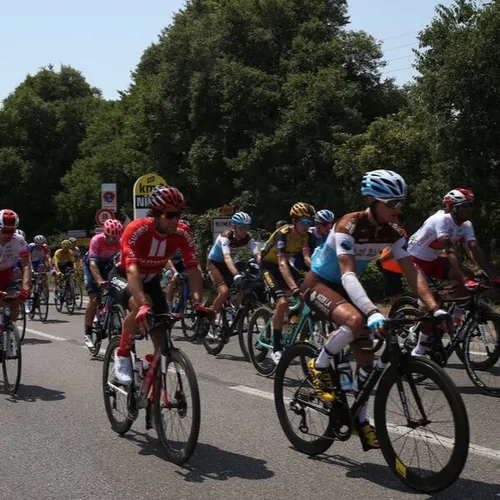 [ SPORT ] Cyclisme/Tour de France: Les coureurs font un crochet à...