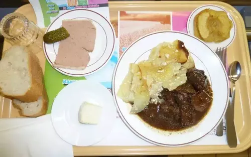 [ SCOLARITE - MARIGNANE ] De la viande obligatoire tous les jours à...