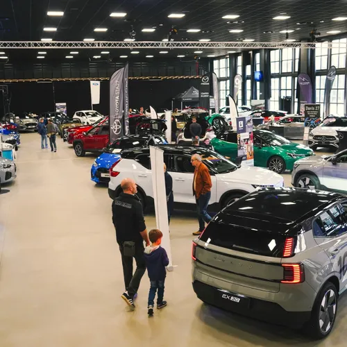 🔊 Des centaines de véhicules pour le Salon Auto-Moto-Camping-car à...