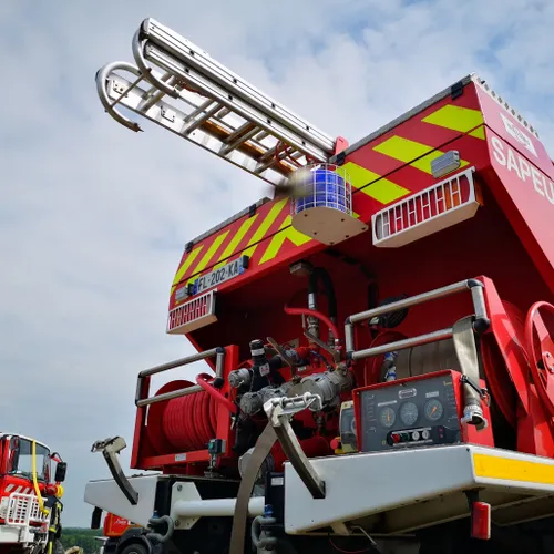 Un feu de culture sur pied à Villiers-Saint-Orien