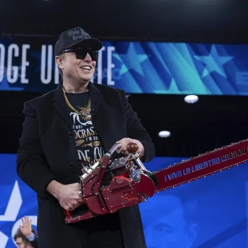 Elon Musk demande aux fonctionnaires fédéraux américains de...