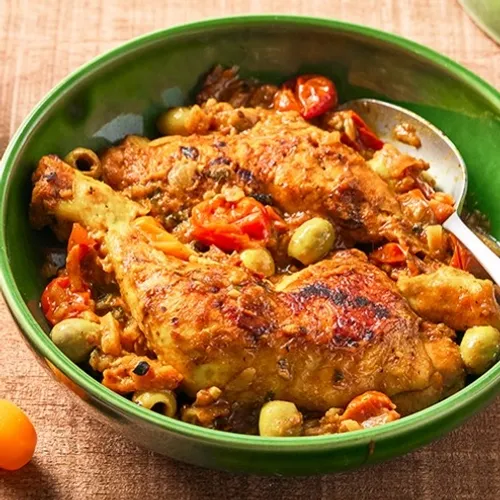 Tajine de poulet aux tomates cerises et au citrons confits