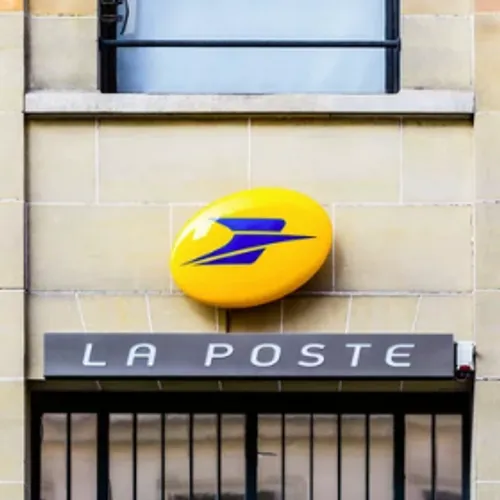 En période de canicule, les agents de La Poste veillent sur les...