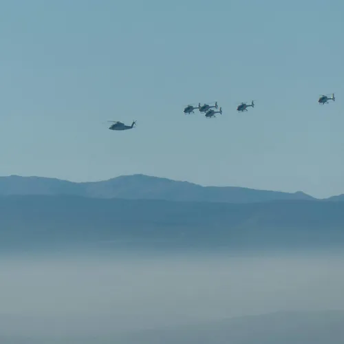 De nombreux hélicoptères et navires au large de Menton