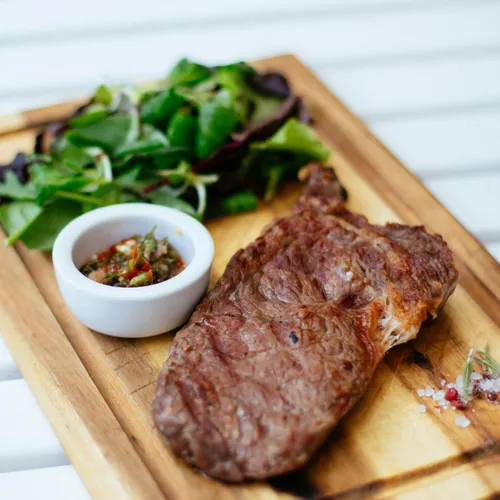 Entrecôtes grillées sauce vierge