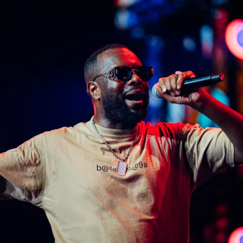 GIMS "SOIS PAS TIMIDE" (LIVE)