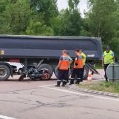 Un jeune motard perd la vie dans un accident