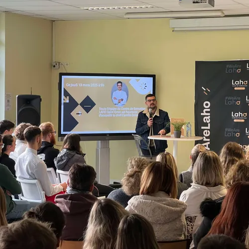 Camille Delcroix partage sa passion avec les étudiants de Saint-Omer