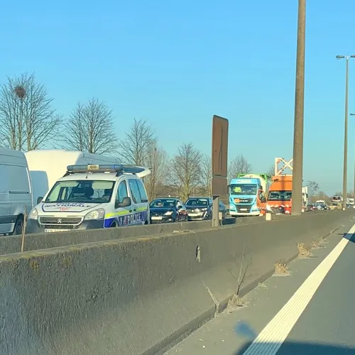 De gros soucis sur l'A16 après un accident entre Loon-Plage et...