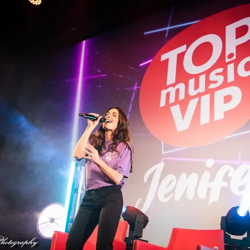 Jenifer TOP MUSIC VIP émission On Est Tous Debout Vox Strasbourg 2022 @René Higelin Photography
