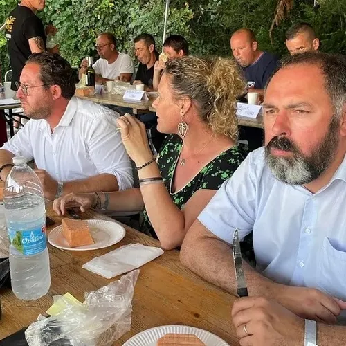 La Capelle : les concours des plus gros mangeurs
