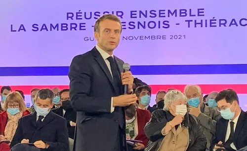 Emmanuel Macron : « la mise à 2x2 voies de la RN2 de Maubeuge à...