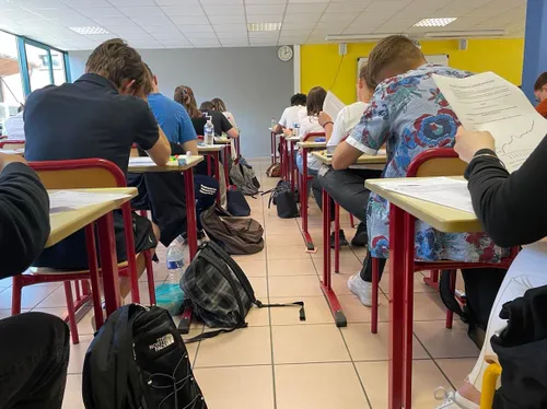 Bac 2022, à l’heure des premières épreuves de Spécialités