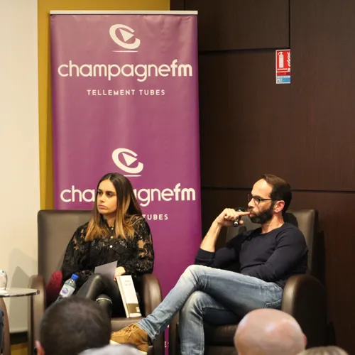 CHAMPAGNE FM