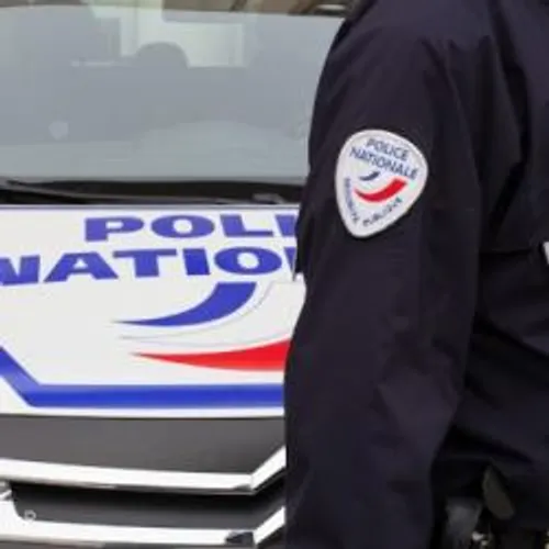 Deux jeunes filles arrêtées après avoir menacé la CPE d'un collège 