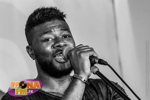 MONA FM