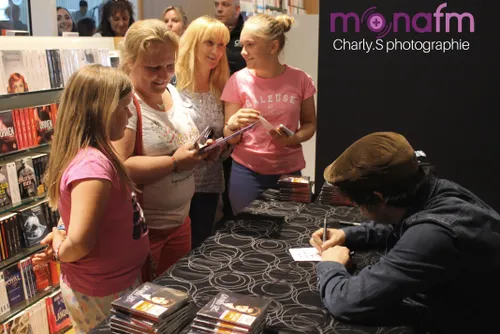 MONA FM