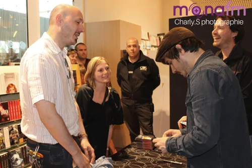 MONA FM