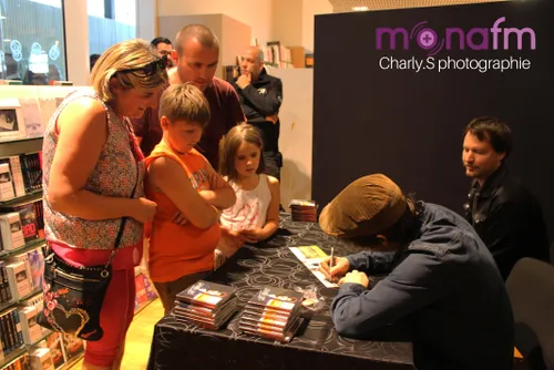 MONA FM
