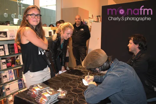 MONA FM
