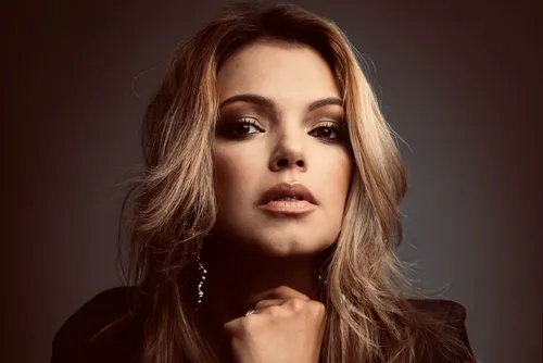 I GOTTA FEELING – LE CONCERT- Severine Ferrer  présente le concert...