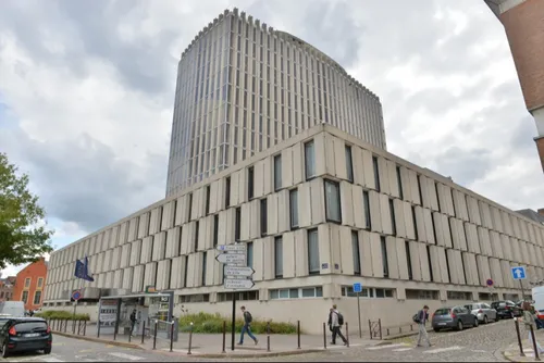 Journal 7h - Le tribunal de Lille prononce des peines allant...