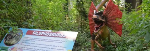 Un Dino-Parc a ouvert sur le littoral