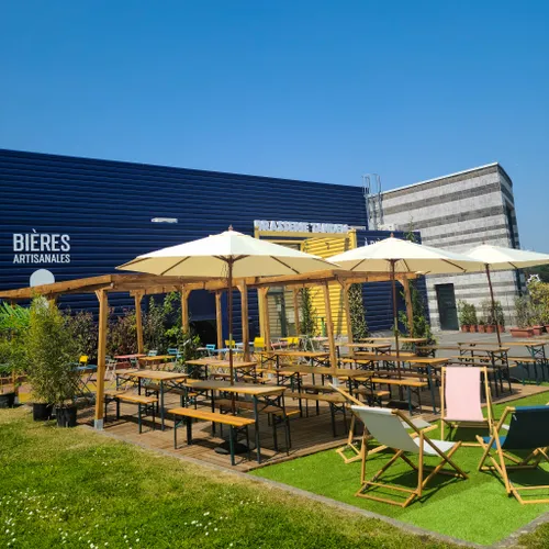 Les Tap Room
