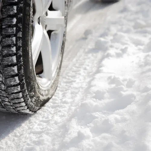 Les pneus neige de nouveau obligatoires en montagne au 1er novembre